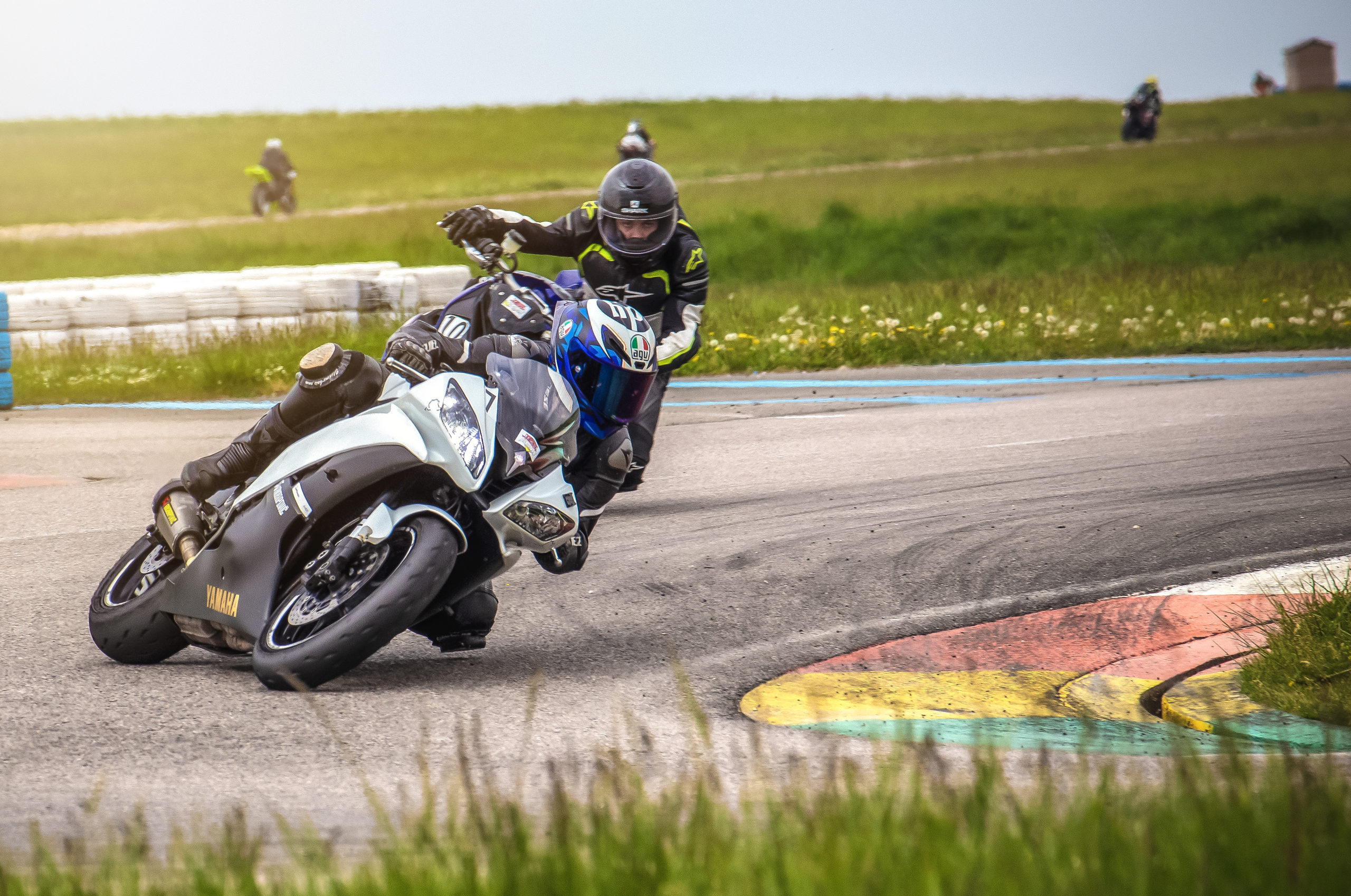 stage pilotage moto sur circuit